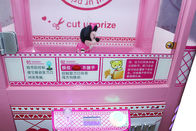 Gunting Gunting Memotong Mesin Hadiah Mainan Boneka Game Dengan Layar LCD Bahasa Inggris